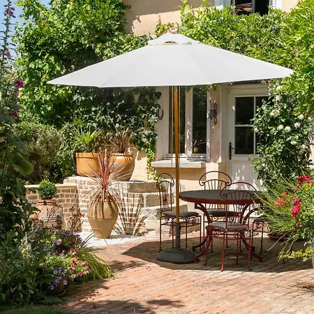 Couette-café Clos De 3*